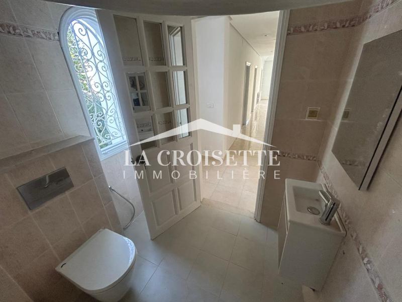 Villa S+4 avec piscine à La Marsa 